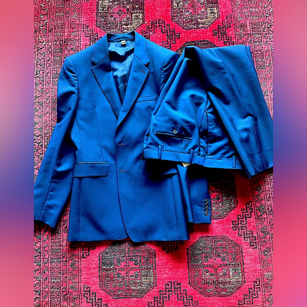 Burberry London Suit, made in IT men’s 48R like new
